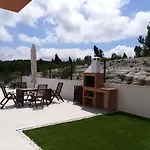 Dalagoa Charm Pool Vakantiehuis *