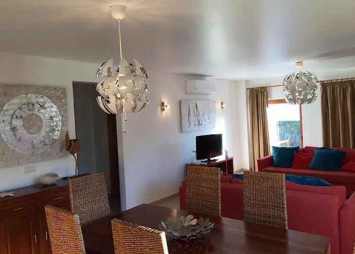 Dalagoa Charm Pool * Vau (Obidos)